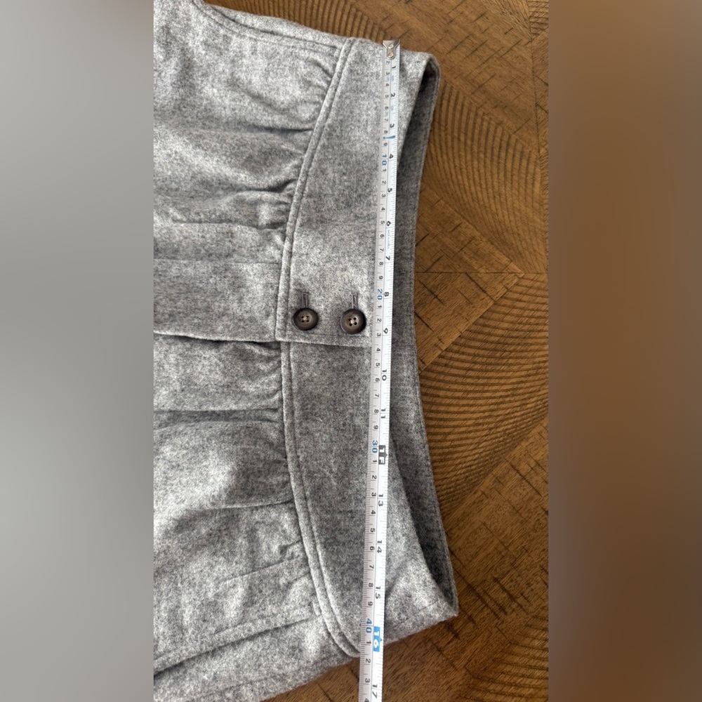 🩶 Wool Skirt with Button Detail & Side Pockets - size 6 - Picture 9 of 12